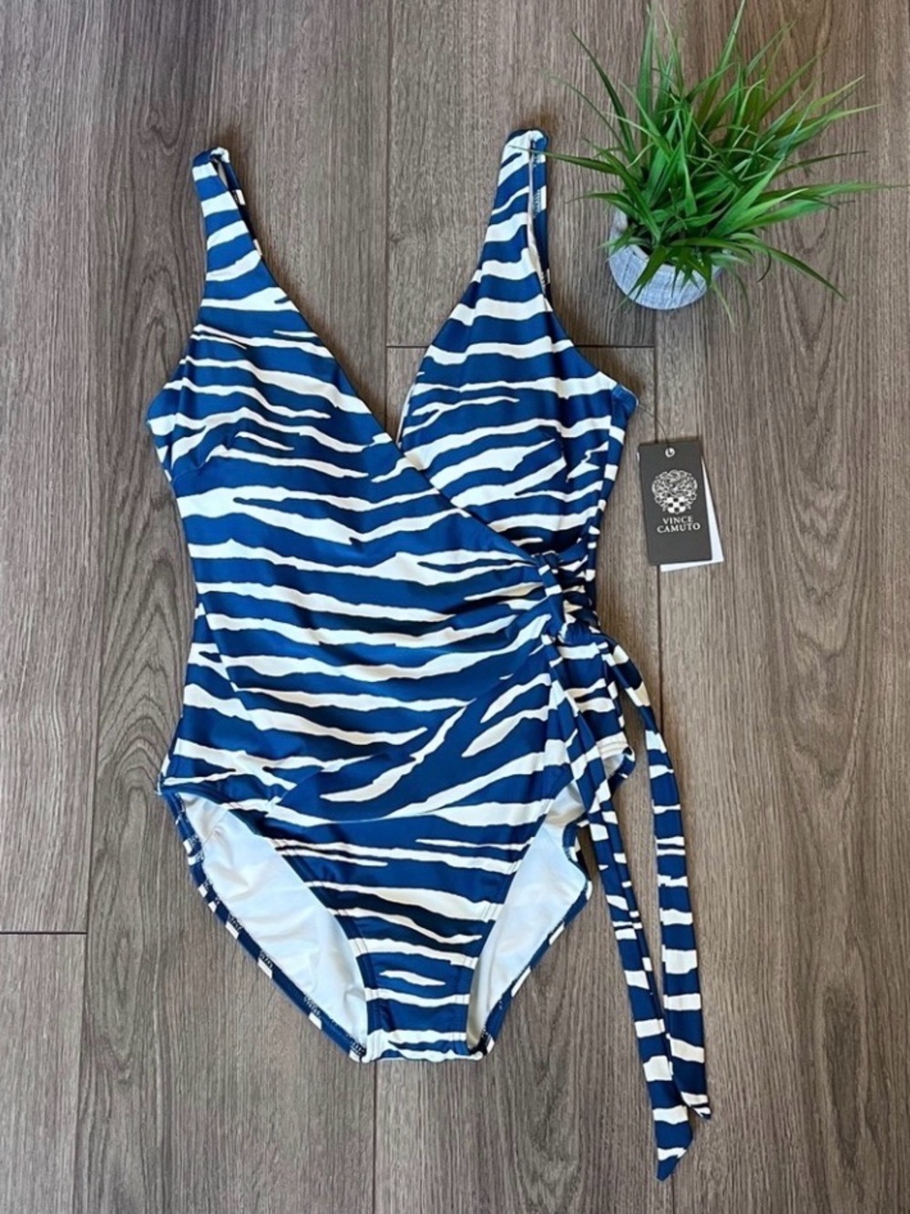 Vince Camuto Blue and White Zebra-Striped One-Piece Swimsuit Sz 10